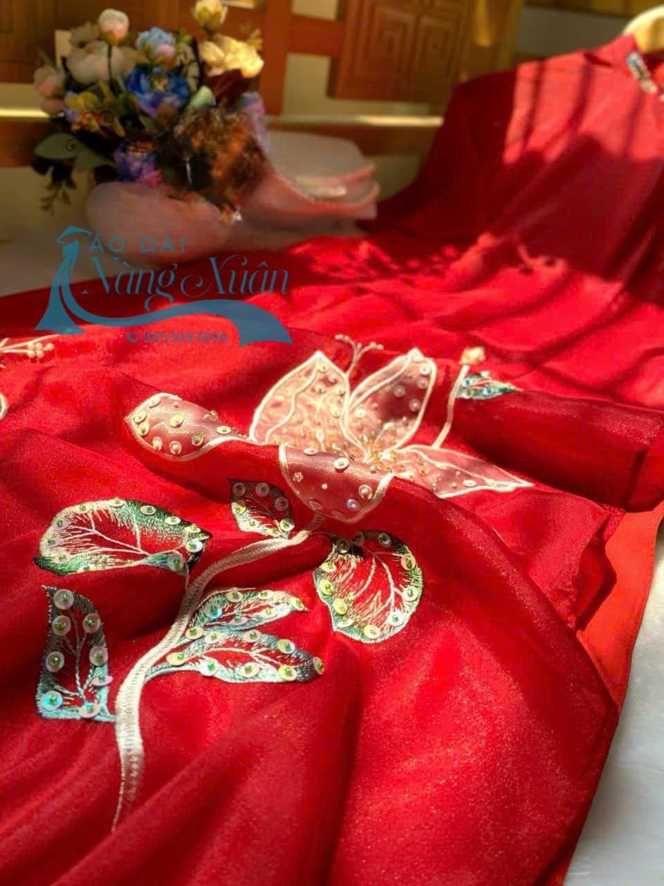 ao-dai-dan-vu-do-chat-to-ong-anh-2