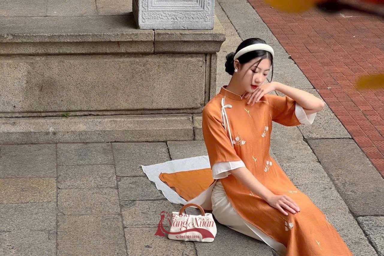 ao-dai-nu-mau-cam-chat-lieu-lua-tam (3)