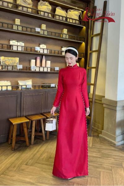 Áo dài cách tân nữ lụa đỏ sang trọng cho ngày Tết