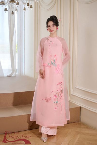 Áo dài cách tân nữ tơ tằm nhẹ nhàng, thanh thoát