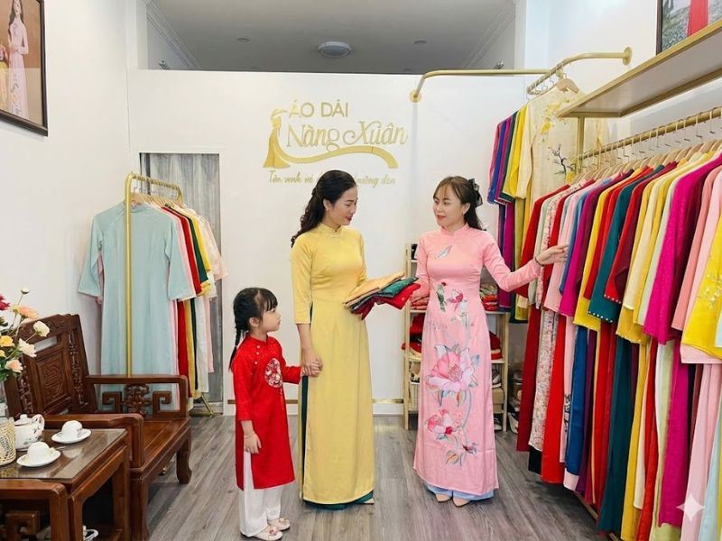 Tư vấn size áo dài cho bé theo chiều cao cân nặng