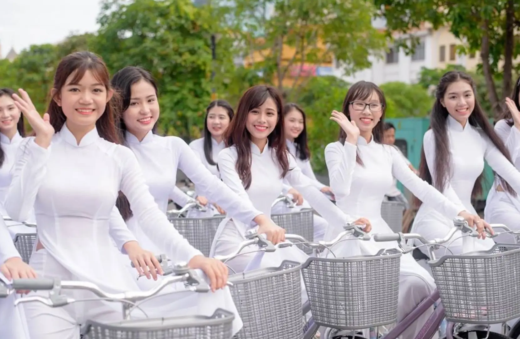 Áo dài học sinh đồng phục trắng nữ sinh cấp 3 đi học